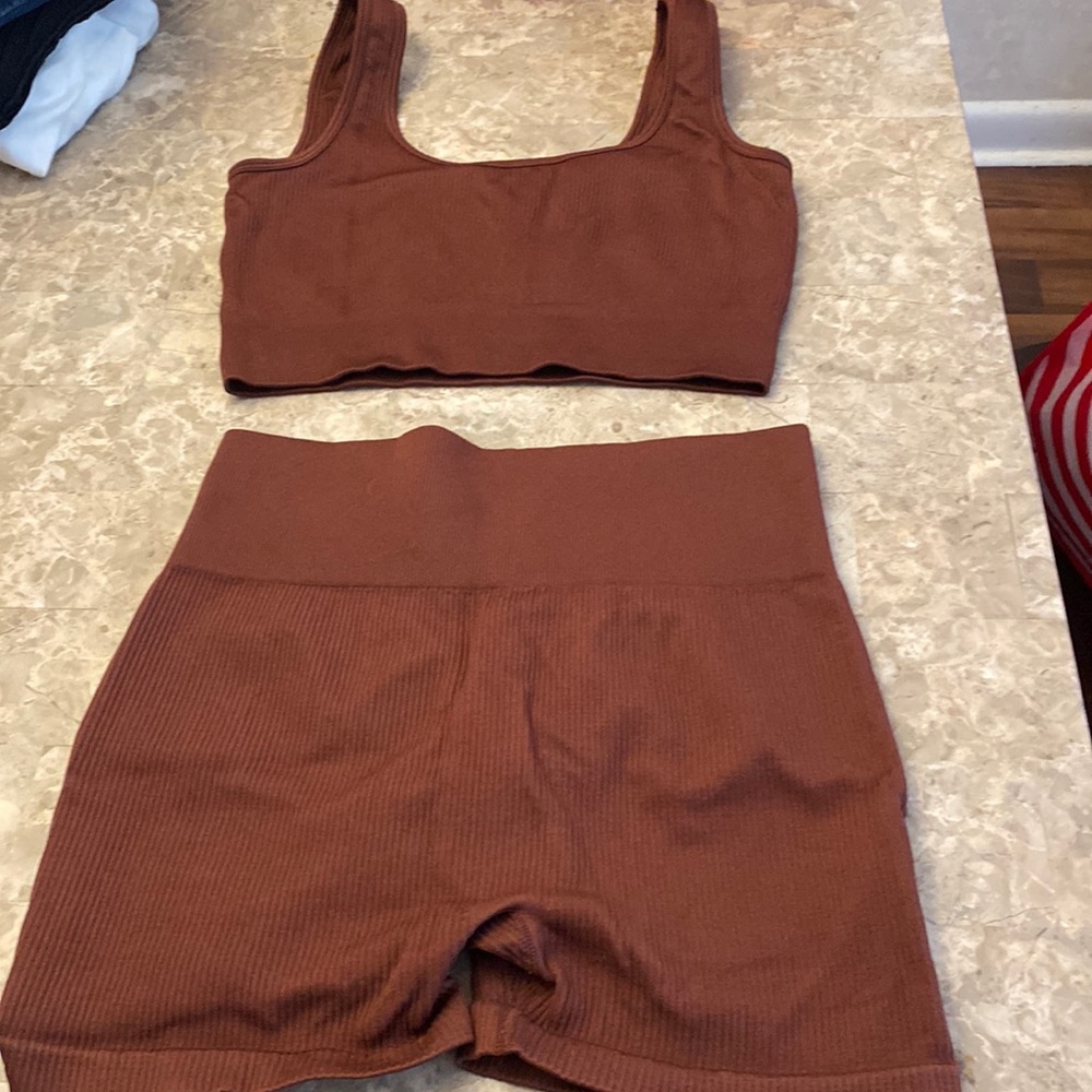 2 peace athletic set